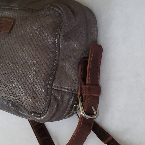 LIEBESKIND                             Crossbody Bag - Picture 4 of 7